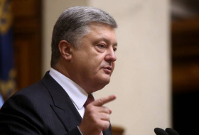 Порошенко объявил о пополнении украинской армии 200 единицами военной техники
