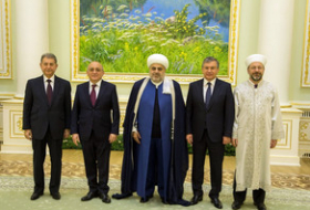 Президент Узбекистана: Мы поддерживаем Азербайджан в Карабахском конфликте
