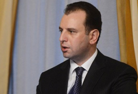 Министр обороны Армении не дал студентам право на выбор