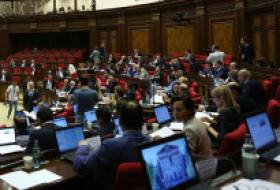 Грапарак: Депутаты - дезертиры во время обсуждения закона о военной службе испытывали дискомфорт
