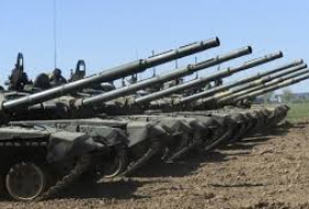Российские танкисты провели боевые стрельбы в Амурской области