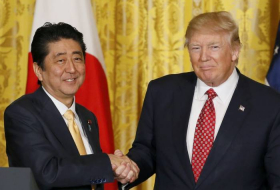 Трамп и Абэ договорились совместно противодействовать Пхеньяну