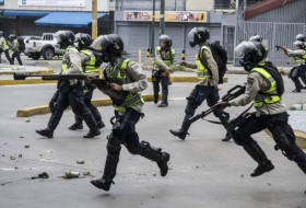 Евросоюз введет против Венесуэлы оружейное эмбарго