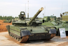 Морские пехотинцы Тихоокеанского флота на Камчатке получили новые танки Т-80БВ
