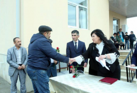 Инвалидам Карабахской войны и семьям шехидов выдали новые дома (ФОТО)