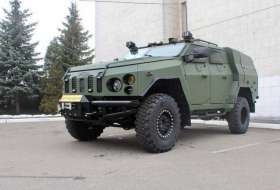 «Украинская бронетехника» представила новый бронированный автомобиль «Варта-Новатор»
