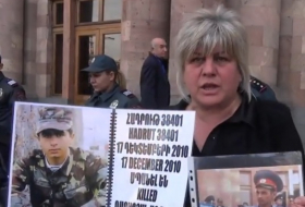Армянская солдатская мать: Саркисян должен вымаливать прощения у нас