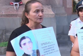 Армянская солдатская мать: «В армии не осталось больше солдат» (ВИДЕО)
