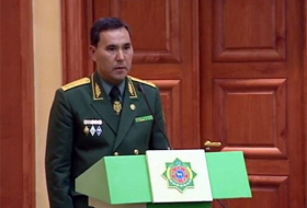 Президент Туркменистана объявил выговор министру обороны страны