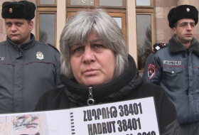 Армянская солдатская мать: «Министр обороны должен пасть на колени перед нами»