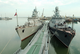 Каспийская флотилия отразила массированный авианалет условного противника