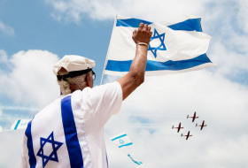 Экс-глава минобороны Израиля рассказал, как «горячая линия» спасла самолет России