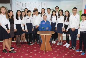 Российский  космонавт встретился с бакинской молодежью
