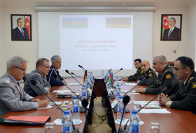 Состоялись двусторонние переговоры между миноборонами Азербайджана и Германии