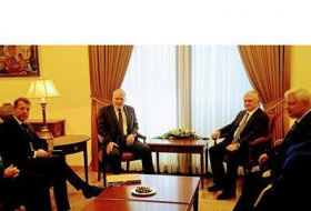 Сопредседатели МГ ОБСЕ встретились с министром иностранных дел Армении