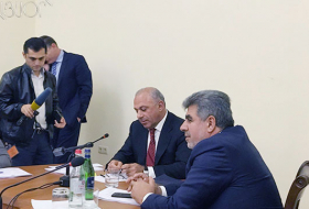 Армянские депутаты не могут договориться по спорному законопроекту о военной службе