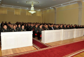 Во Внутренних войсках почтили память Гейдара Алиева