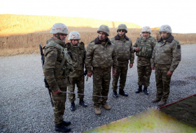 Закир Гасанов принял участие в открытии солдатской казармы на передней линии обороны (ФОТО)