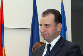 Вместо решения проблем армии министр обороны Армении занят сбором пожертвований 