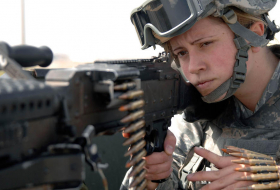 Американские женщины-военнослужащие требуют у Пентагона компенсации