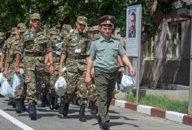 В армянской армии критический недобор салаг - ЛЕТНИЙ ПРИЗЫВ ПРОВАЛЕН