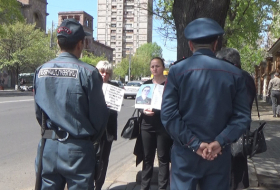 Солдатские матери Армении: У нас нет денег, чтобы ездить на могилы сыновей (ВИДЕО)