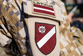 В Латвии начинают службу 65 новых профессиональных военнослужащих