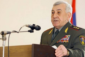 Россия отказалась арестовывать экс-министра обороны Армении