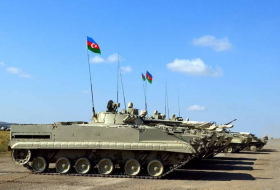 Азербайджанские экипажи БМП выполняют боевые стрельбы (ВИДЕО/ФОТО)