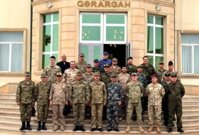 Военные атташе зарубежных стран в Азербайджане посетили воинскую часть (ФОТО)