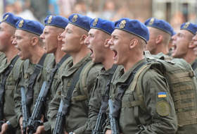 В ВСУ принято новое воинское приветствие «Слава Украине»