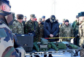 Военный атташе Азербайджана в Казахстане наблюдал за подготовкой казахстанских десантников