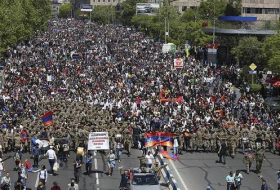 «Достижение» бархатной революции: власти богатеют на фоне роста смертности в армянской армии