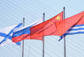 Россия и Китай отработали спасение экипажа подлодки, лежащей на грунте