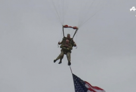 Американский десантник повторил парашютный прыжок 75-летней давности