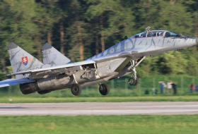 ВВС Словакии подняли истребители для перехвата пассажирского лайнера