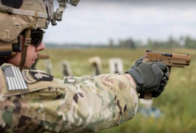 ВС США провели в Украине стрельбы из новейших модульных пистолетов