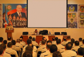 В Минобороны Азербайджана обсудили состояние боеготовности арсеналов, баз и складов воинских частей
