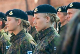 В Финляндии предложили распространить воинскую обязанность на женщин
