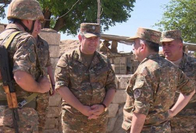 Причина визита Давтяна в Карабах - наведение порядка в сброде под названием «армянская армия»