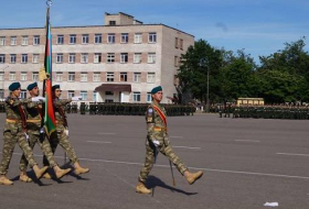Азербайджанские, российские, белорусские и китайские военные на параде в  Минске