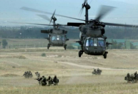 В Латвии подразделения НАТО отрабатывают десантирование с вертолетов