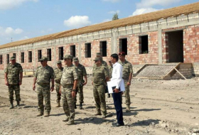 Министр обороны Азербайджана посетил несколько воинских частей в прифронтовой зоне-ВИДЕО  