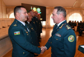 Госпогранслужба Азербайджана наградила ветеранов юбилейной медалью