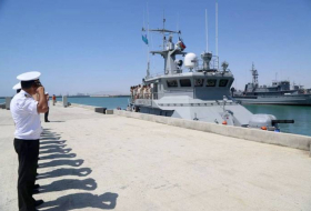 Военный корабль Казахстана покинул Бакинский порт-ВИДЕО