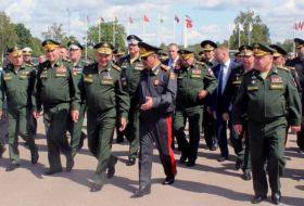 Министры обороны Азербайджана и России ознакомились с выставкой в рамках АрМИ-2019-ВИДЕО