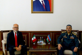 Министр обороны Азербайджана встретился с послом Мексики в нашей стране