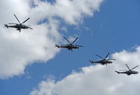 Российские вертолеты сели на бывшей базе США в Сирии