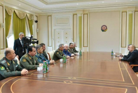 Ильхам Алиев - министрам обороны СНГ: В Армении фашист возведен в ранг героя (ФОТО)
