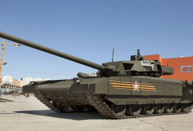 Для танка Армата испытывается новейший управляемый снаряд